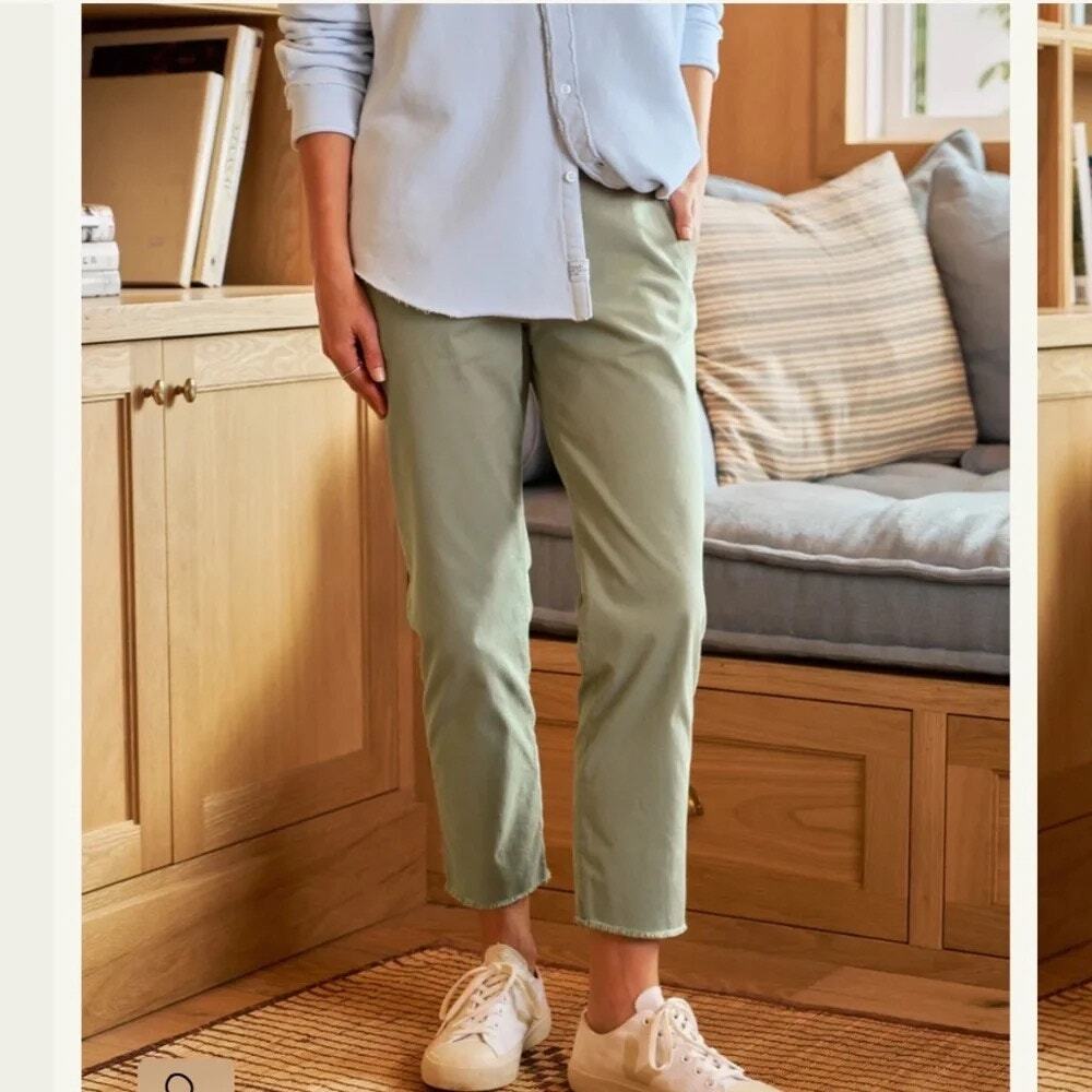 Frank & Eileen Wicklow The Italian Chino Raw Hem Stretch in Sage Women's Sz. 10
